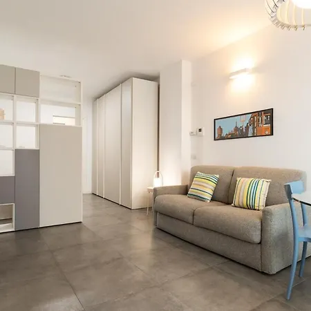 Apartment Loreto Pasteur Luminoso Bilocale Milan